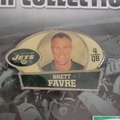 2008 Hess NFL Brett Favre NY Jets #4 Collectible Pin Players Football Lapel New
