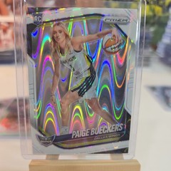 2025 Panini Prizm WNBA Paige Bueckers White Seismic RC Variation #147 – Dallas