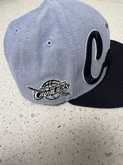 Cleveland Cavaliers New Era Hat-Baby Blue / Navy SnapBack NBA Cap 9FIFTY Cavs
