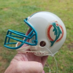 MIAMI DOLPHINS RIDDELL THROWBACK COLLECTIBLE 2-7/8 MICRO FOOTBALL HELMET DAMAGE