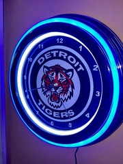 Detroit Tigers Baseball Bar Man Cave Neon Style Retro LED Clock Sign