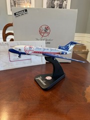 MLB Danbury Mint New York Yankees Boeing 727 Airplane Complete Box And Papers