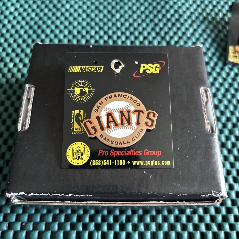 San Francisco Giants Dugout Store Pin Vtg. Pro Specialties Group