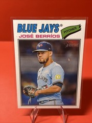 2026 Topps Heritage-José Berríos #56 SP **minor factory error, upper right side