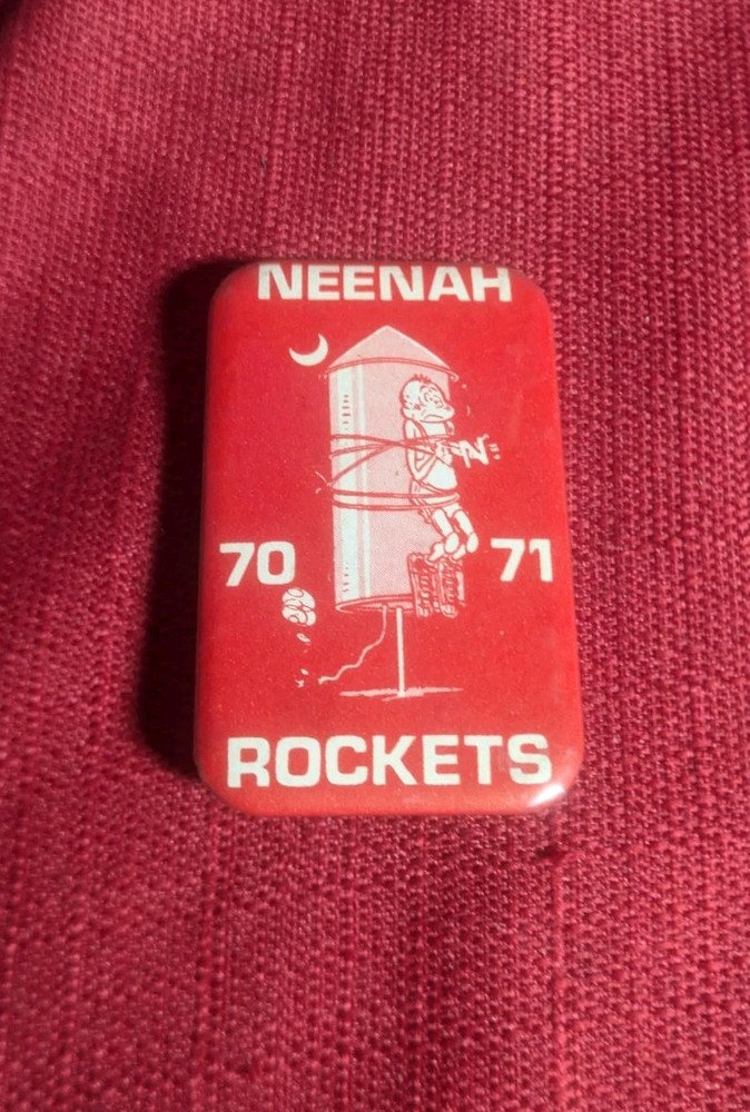 Neenah High School Rockets 1970-71 Pin Button