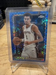 🔥 2025 Topps Chrome Victor Wembanyama Blue X-Fractor #221 Spurs Wemby 🔥