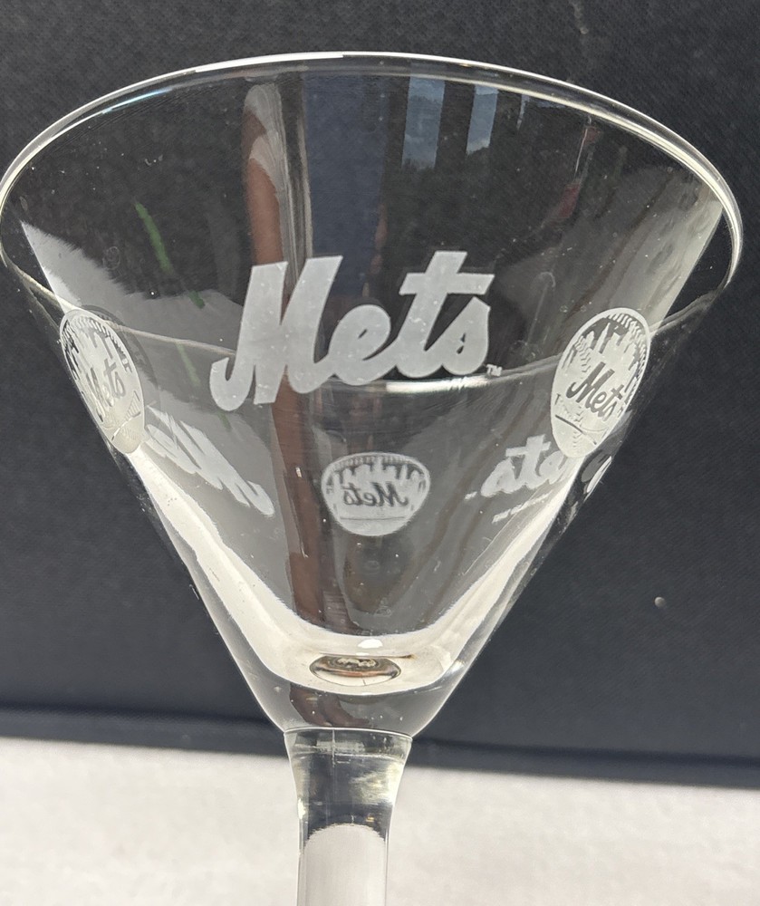 New York Mets 7 Inches Tall 4.5 Inches Wide Martini Glass Very Good Condition