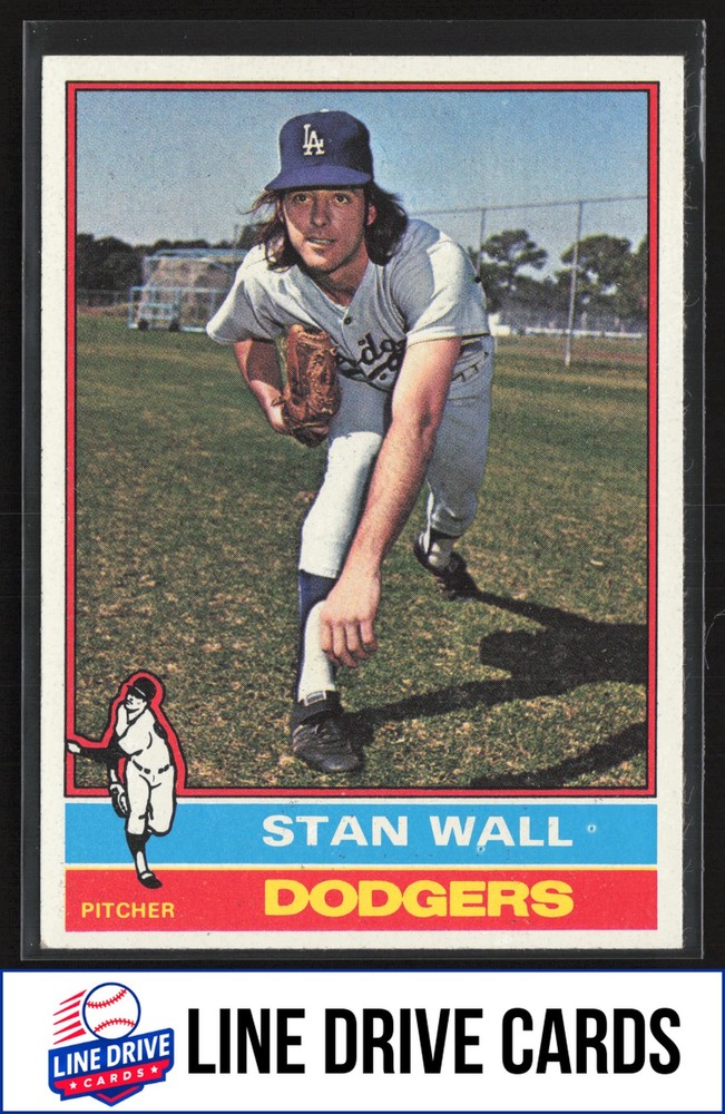 1976 Topps #584 Stan Wall Los Angeles Dodgers Rookie EX