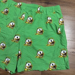 Columbia PFG Shorts Men&rsquo;s XXL Oregon Ducks Backcast Omni-Shade Swim Board Green