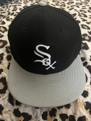 Chicago White Sox Official On Filled Fitted Cap, Black And Gray Size 6 7/8