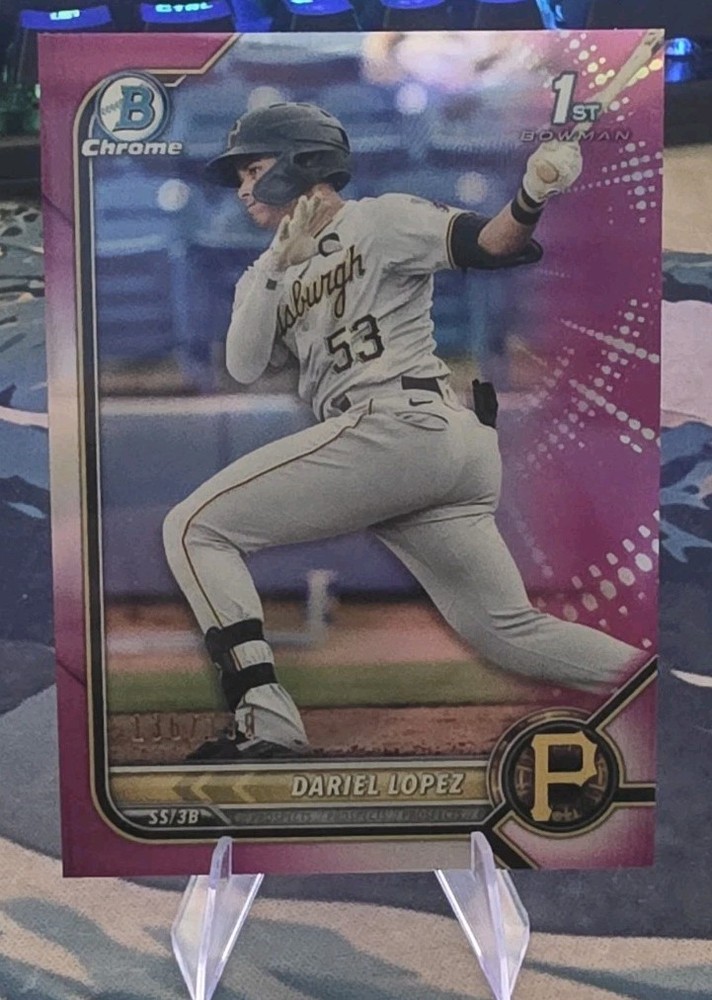 2022 Bowman – Chrome Prospects Dariel Lopez #BCP-56 Fuchsia Refractor /199 (RC)