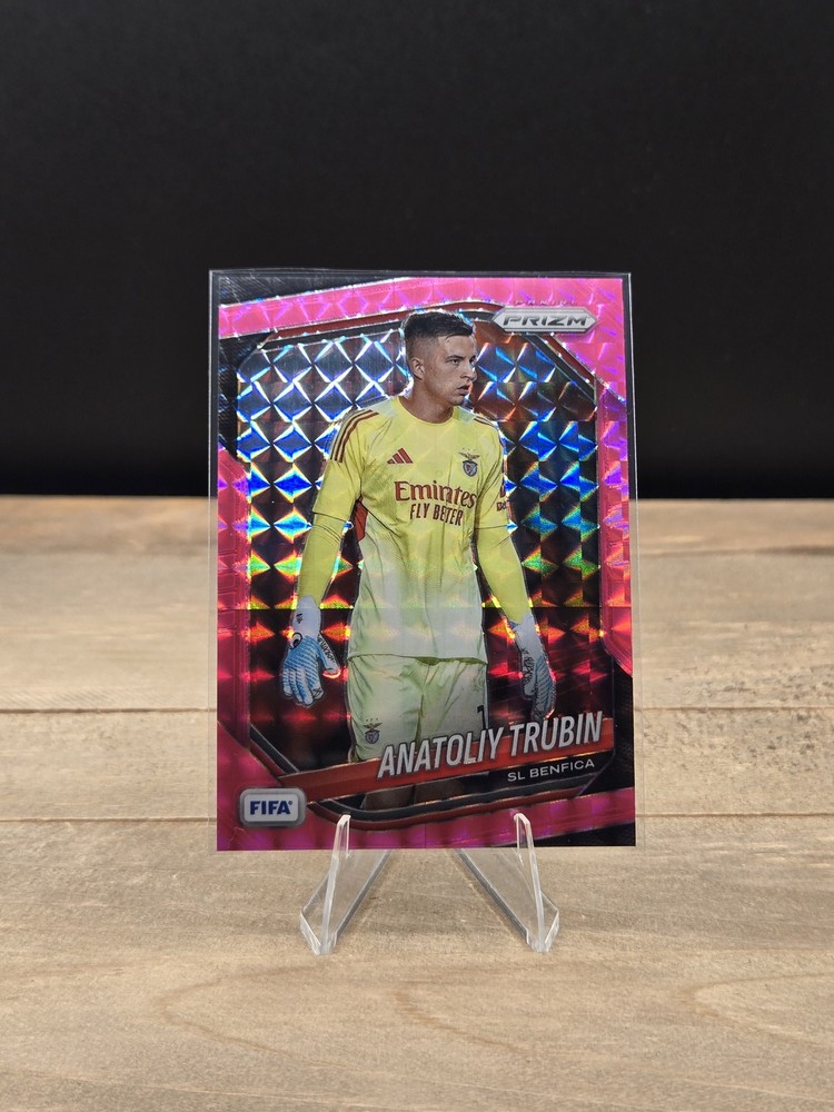 2025-26 Panini Prizm FIFA #226 Anatoliy Trubin Pink Mosaic Prizms