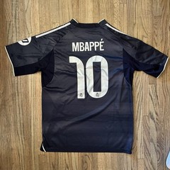 Kylian Mbappé #10 2025/26 Real Madrid Black Away Jersey Size Large Mens adidas