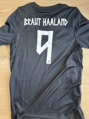 NWT NIKE KIDS NORWAY NORGE 2026 STADIUM AWAY ERLING HAALAND JERSEY Black Youth M
