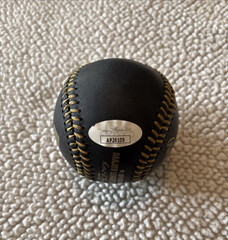 Jim Rice Signed Rawlings Black MLB Baseball JSA w Louisville Slugger Bat