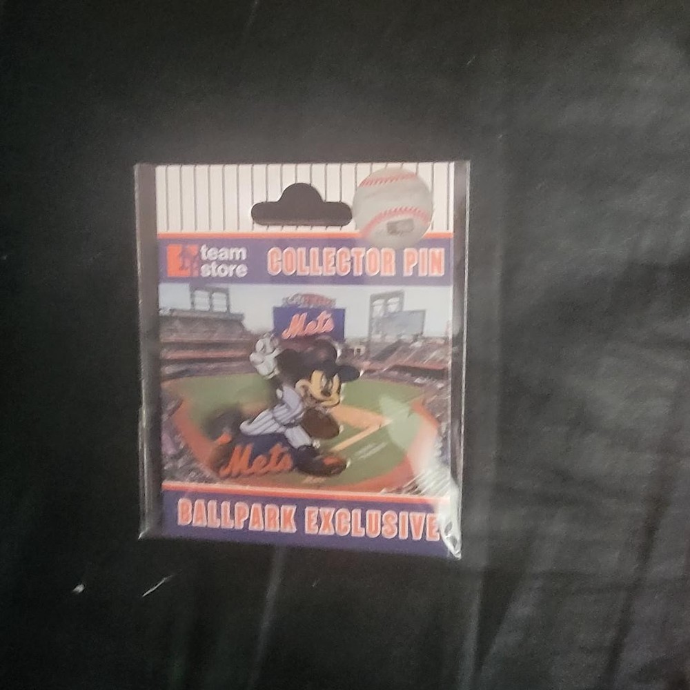 Mets X Disney Mickey Mouse New York Mets Ballpark Exclusive Pin Mickey Pitch NEW