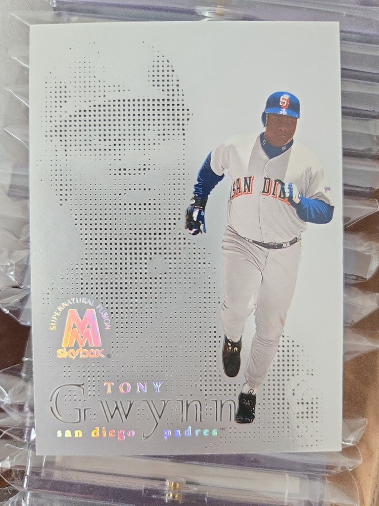 1999 Skybox Molten Metal – Heavy Metal Fusion Tony Gwynn #41F