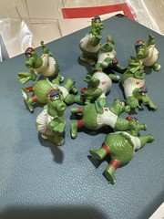 1987 Philadelphia Phillies Philly Phanatic Figurines, 2&Prime; to 2.5 Veterans Stadium
