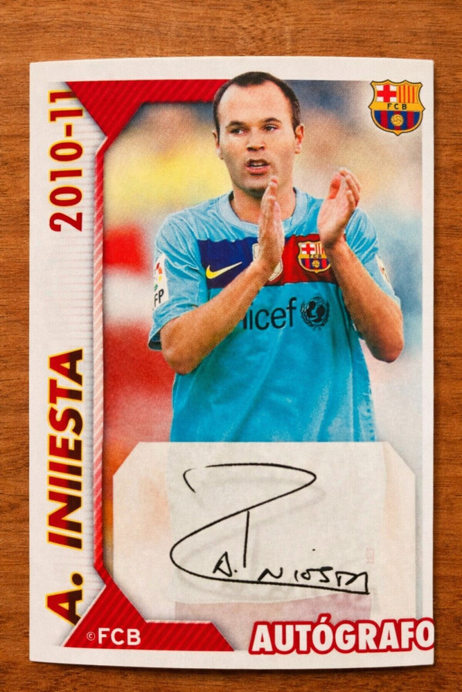 2010 2011 Panini FC Barcelona A Iniesta Auto Autografo #95 Mint