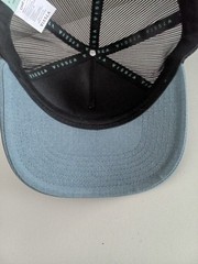 medium/ large New era cleaveland cavs fitted elastic cap