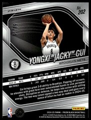 2024-25 Panini Prizm Black #202 Yongxi « Jacky » Cui Red Power Prizms #/75 Nets