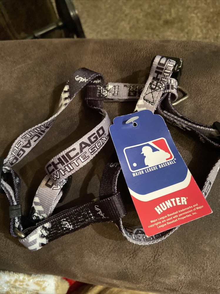 Black and Gray Chicago White Sox Hunter Adjustable Dog Harness Size XS