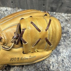 Mickey Mantle 1950’s Rawlings Vintage MM 9 Glove Antique Vintage Baseball Glove