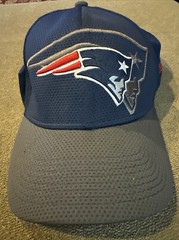 New England Patriots Blue Grey Brim Embroidered Hat Size L/XL (KC)