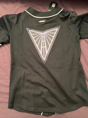 Golden State Valkyries Baseball style Jersey BOYS Large