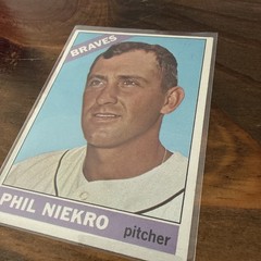 1966 Topps HOF Phil Niekro #28 Atlanta Braves very good condition Vintage