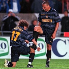 Umbro Inter Milan Ronaldo Nazario #10 1997/1998 Soccer Jersey XL Black/Gray Blue