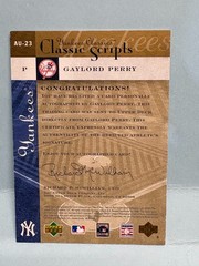 JA4527 2004 Upper Deck Yankees Classics Gaylord Perry Classic Scripts Auto