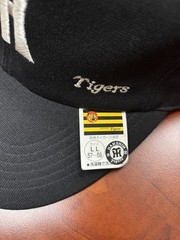 NEW Japan Authentic OSAKA HANSHIN TIGERS Baseball Hat Black/Gray Snap 57-59cm