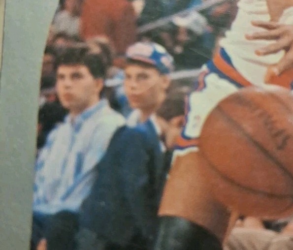 SLING&rsquo;S 🪙 MENENDEZ Brothers In Background 1990-91 NBA HOOPS, MARK JACKSON #205