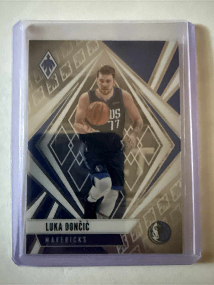 2020-21 Panini Chronicles – Phoenix Luka Dončić #575 Silver