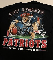 NEW New England Patriots Majestic NFL Cartoon Football T-Shirt LARGE Brady Bowl