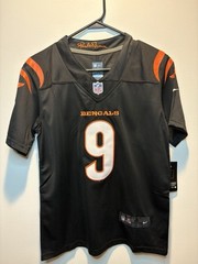New! YOUTH M (age10-12) Cincinnati Bengals Joe Burrow #9 Black Stitched Jersey