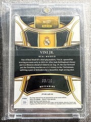 2023-24 Panini Select FIFA – Mezzanine Vinicius Junior #127 Gold Wave Prizm /10
