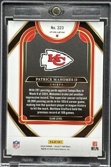 Patrick Mahomes RARE RED YELLOW REFRACTOR INVESTMENT CARD PANINI CHIEFS MINT