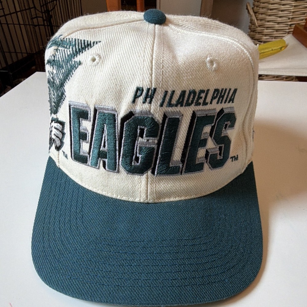 Sports Specialties Philadelphia Eagles NFL Snapback Hat Cap One Size White/Green