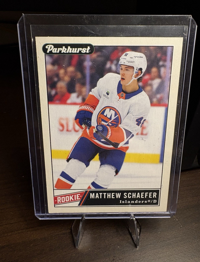 Upper Deck 2025-26 Parkhurst Rookies Matthew Schaefer New York Islanders #211 RC