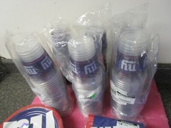 New York Giants Party Pack – (150) Plastic Cups (48) Paper Plates (96) Napkins