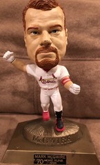 Mark Mcgwire 70 Homerun Statue