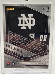2025 Panini Prizm Draft Picks – Trophy Hunting Riley Leonard #17 Mojo Prizm /25