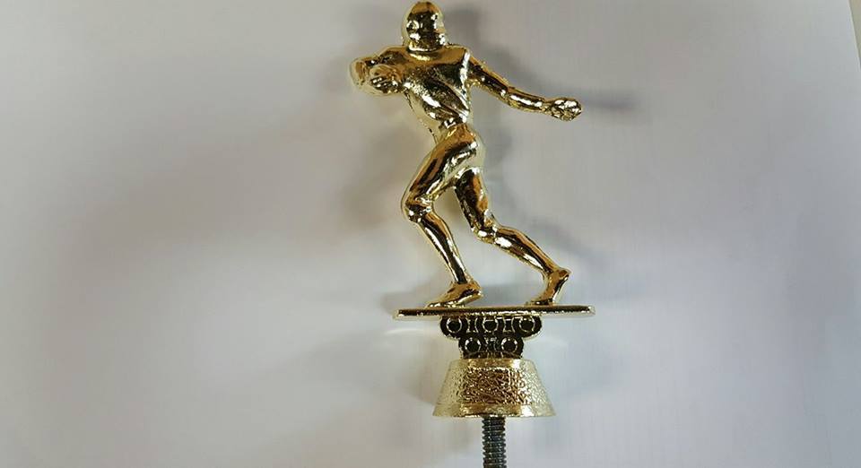 VINTAGE FOOTBALL TROPHY METAL FIGURE 4 3/4&Prime; TALL HEISMAN TROPHY POSE USA Made