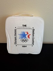 Vintage Official 1984 Los Angeles Olympic Games Folding Stadium Seat Cushion