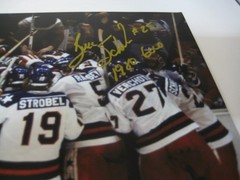 BUZZ SCHNEIDER 1980 USA HOCKEY GOLD MEDAL AUTOGRAPHED 8X10 PHOTO COA FREE SHIP!