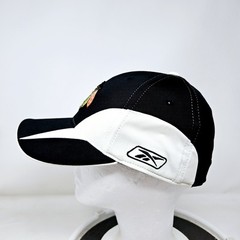 Reebok Black White NHL Chicago Black Hawks Cap FlexFit Center Ice Collection