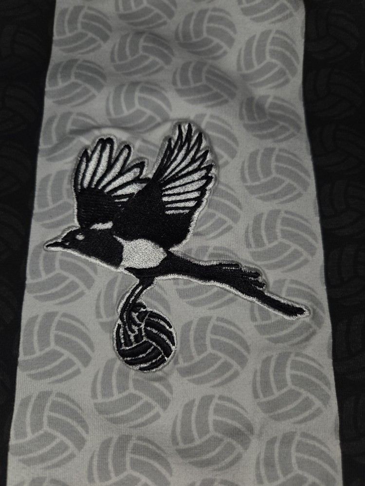 Football Town Newcastle Magpie Allover Ball Design Retro Shirt 42&Prime; Chest Soccer