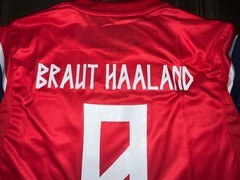 NIKE Norway 2026 World Cup Soccer Jersey Erling Braut Haaland #9 Men’s L NEW